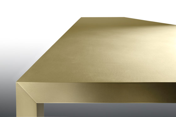 Tense Material Brass | Dining tables | MDF Italia