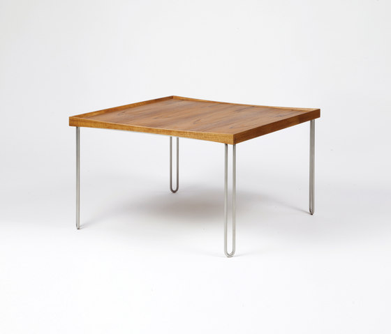 Tray Table | Mesas de centro | House of Finn Juhl - Onecollection