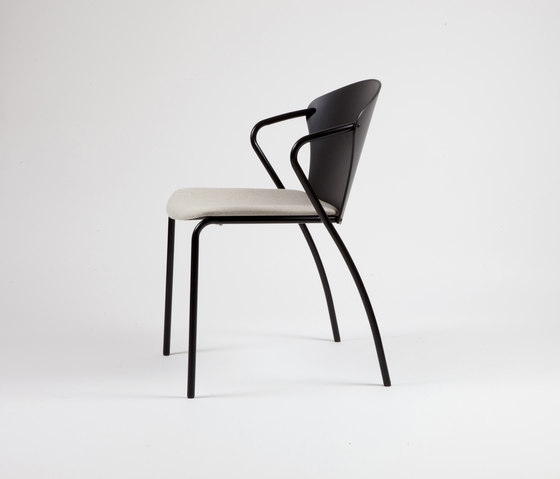 Bessi | Sedie | House of Finn Juhl - Onecollection
