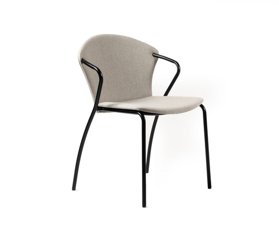 Bessi | Chairs | House of Finn Juhl - Onecollection
