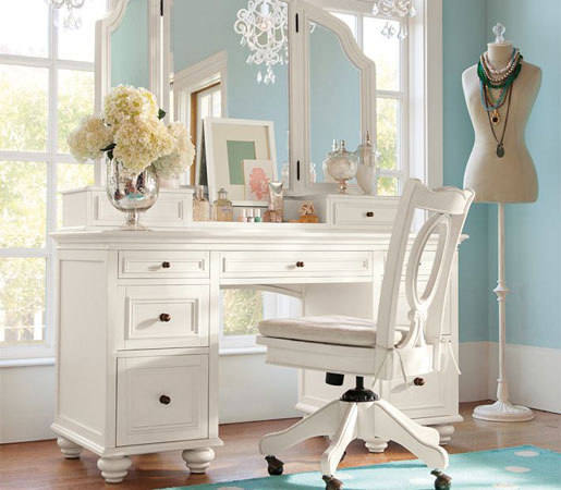 Chelsea Vanity | Coiffeuses | Distributed by Williams-Sonoma, Inc. TO THE TRADE