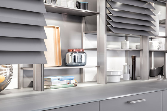 Classic-FS | IOS-M fitted kitchen in matt glass | Cocinas integrales | Leicht Küchen AG