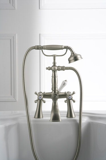 Canterbury - Deck-mounted bathtub mixer with hand shower set | Rubinetteria vasche | Graff