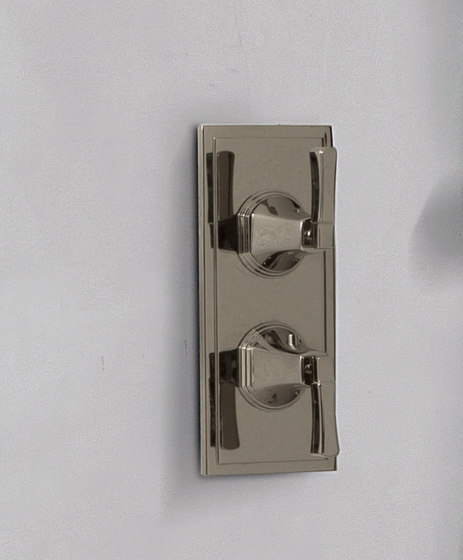 Finezza - 3/4" Concealed thermostat and diverter with 2 outlets- exposed parts | Grifería para duchas | Graff