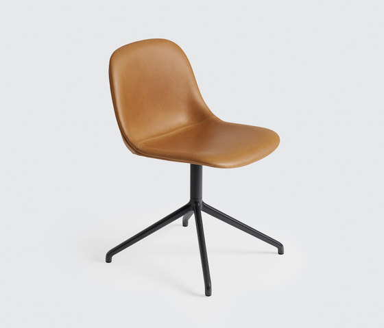 Fiber Side Chair | swivel base | Chairs | Muuto