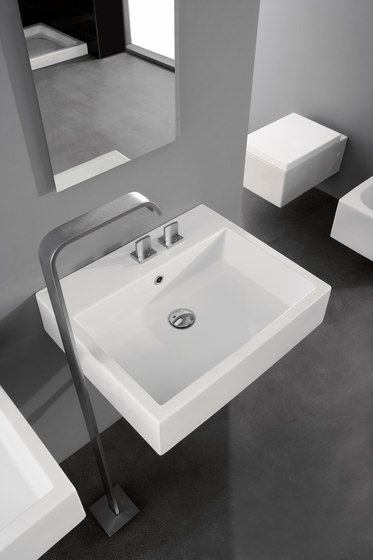 Targa - Floor-mounted washbasin spout | Rubinetteria vasche | Graff