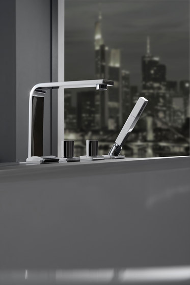 Targa - Deck-mounted bathtub mixer with hand shower set | Robinetterie pour baignoire | Graff
