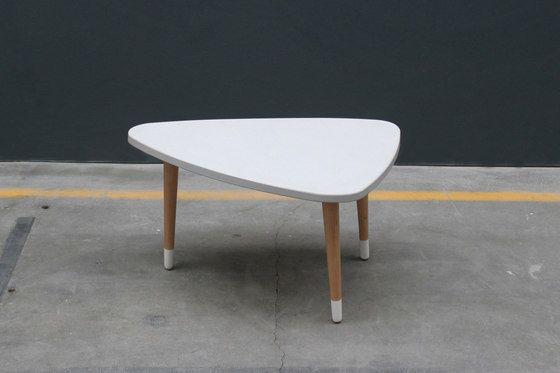 Kidney Table | Side tables | Concrete Home Design