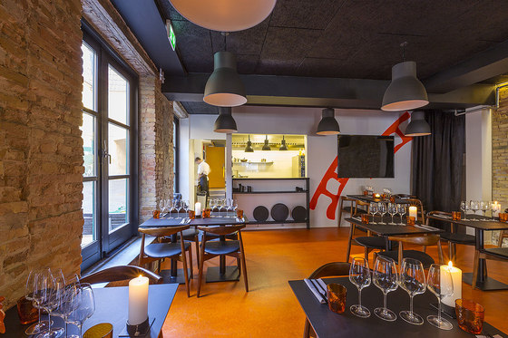 Troldtekt | Applications | Tabu restaurant | Acoustic ceiling systems | Troldtekt