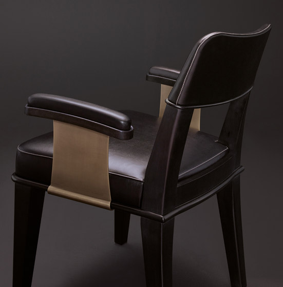 Vespertine chair with arms | Sillas | Promemoria
