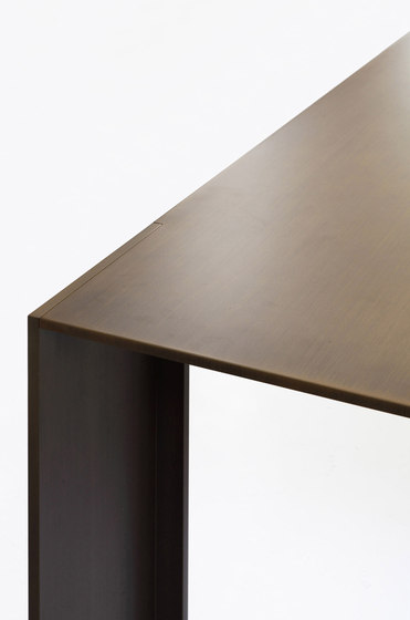 Metallico brass table | Tables de repas | PORRO
