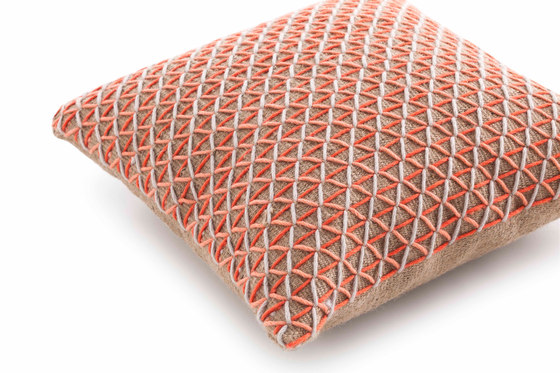 Raw Cushion Pink 3 | Cojines | GAN