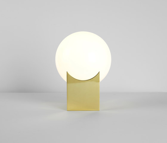 Atlas 01 (Polished brass) | Table lights | Roll & Hill