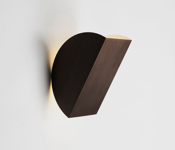 Cora Sconce (Bronze) | Lámparas de pared | Roll & Hill