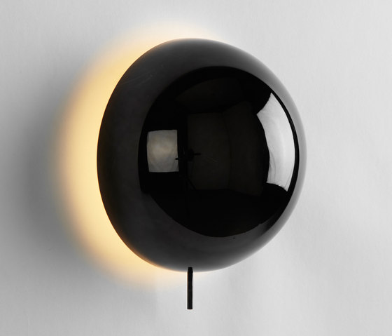 Eclipse Sconce (Black) | Lámparas de pared | Roll & Hill