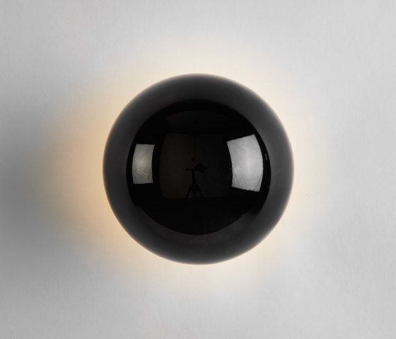 Eclipse Fixed Sconce (Black) | Lampade parete | Roll & Hill