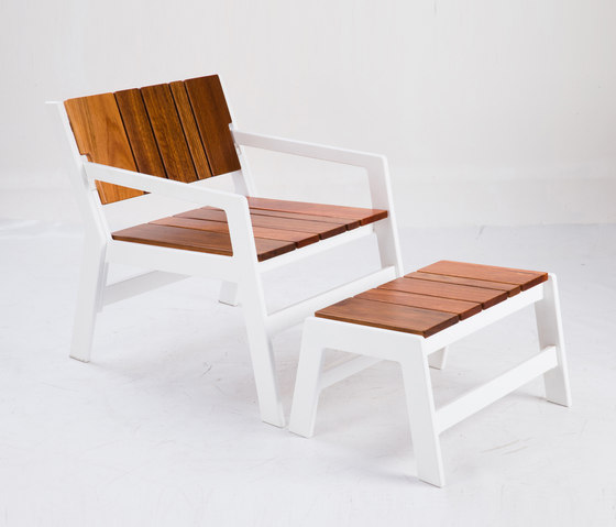 Calcium Natural | Lounge Chair & Ottomane | Armchairs | Luxxbox