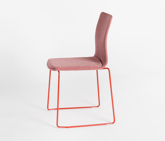 Linar Plus | Stühle | NOTI