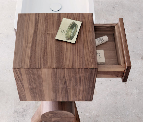 Dressage - Chest of drawers in solid wood | Mensole bagno | Graff