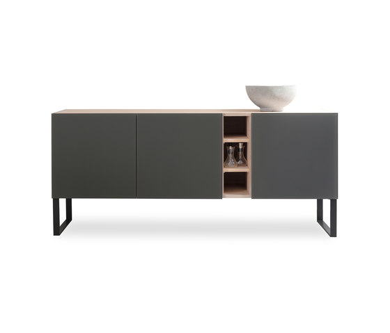 KUUB Anrichte | Buffets / Commodes | Form exclusiv