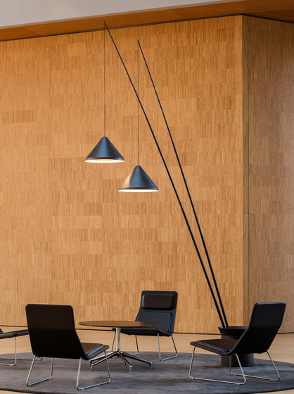 North 5600 Floor lamp | Free-standing lights | Vibia