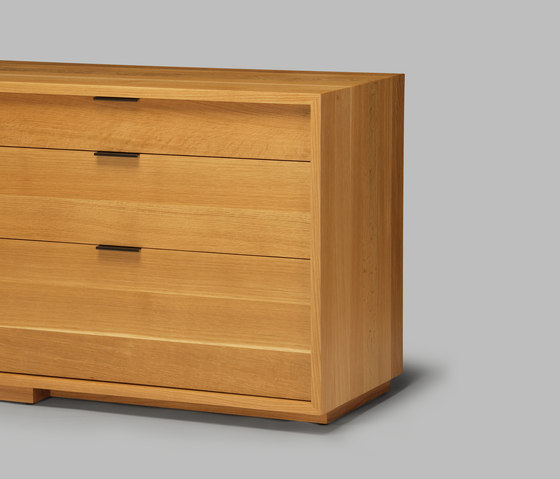 lineground 6-drawer horizontal bureau | Sideboards | Skram