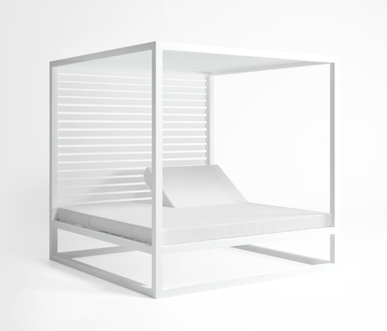 Daybed Elevated Fixed Slats | Sun loungers | GANDIABLASCO