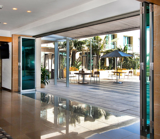 Folding Doors - Aluminum Thermally Controlled | Omni Hotel | Porte patio | LaCantina Doors
