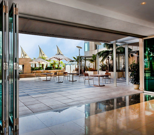 Folding Doors - Aluminum Thermally Controlled | Omni Hotel | Puertas patio | LaCantina Doors