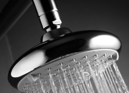 StyleFlow® powered by Swiss Shower Technology (SST) Showerhead - Transitional Multi-Function - GEO | Grifería para duchas | California Faucets
