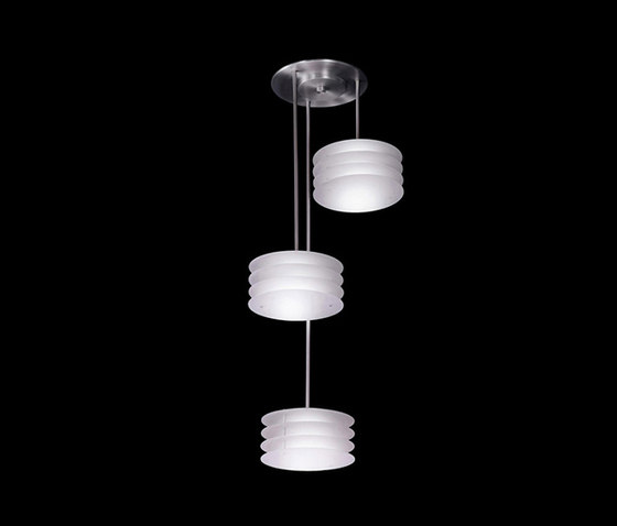 Sydney Triple Lantern Chandelier | Lámparas de araña | The American Glass Light Company