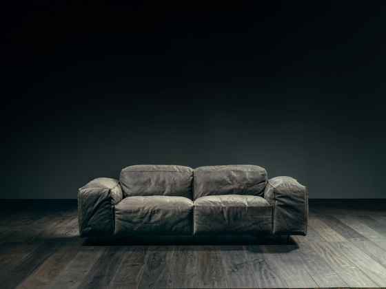 JE T'ATTENDS Sofa | Sofas | GIOPAGANI