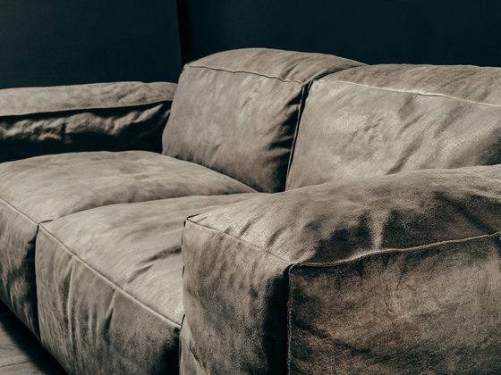 JE T'ATTENDS Sofa | Canapés | GIOPAGANI