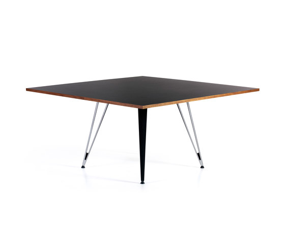 Attach | 4 Legs | Dining tables | Lammhults