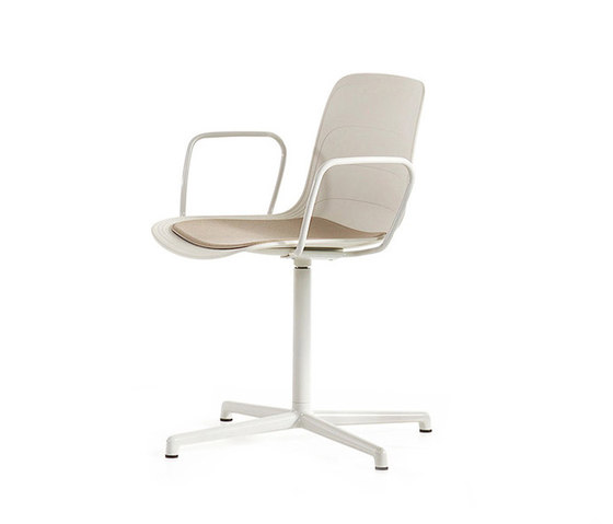 Grade | Armchair on swivel base | Chairs | Lammhults