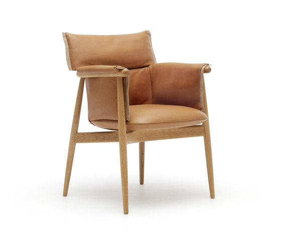 E005 Embrace chair | Sillas | Carl Hansen & Søn