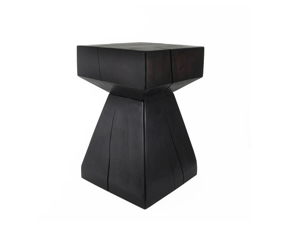 Arquitectura Table | Beistelltische | Pfeifer Studio
