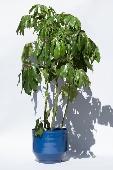 Outdoor Spun Planter 16" |  Royal Blue | Plant pots | Yield