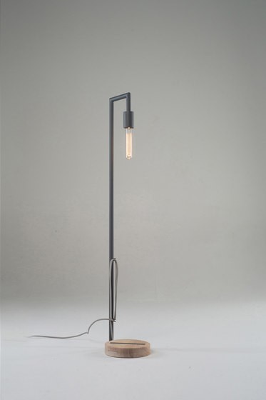 SO1 Floor Lamp | Lámparas de pie | +kouple