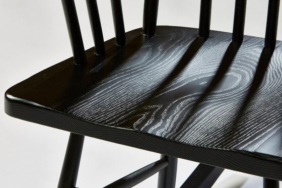 Classic Rocking Chair | Fauteuils | Smilow Design