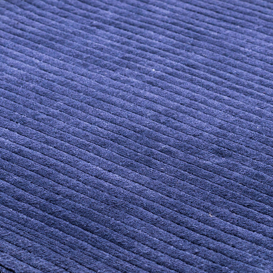 Suite BRLN Polyester blue iris | Alfombras / Alfombras de diseño | kymo