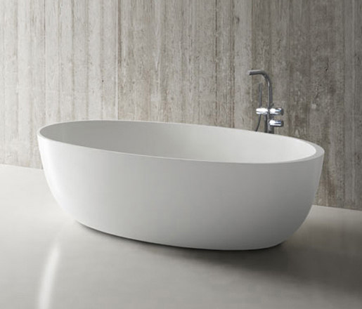 halo | petite blu•stone™ freestanding oval bathtub - white matte | Baignoires | Blu Bathworks