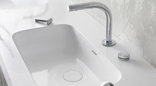 pure∙2 electronica | two-hole deck-mounted basin mixer | Grifería para lavabos | Blu Bathworks