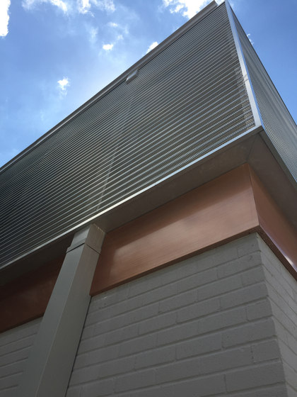 Corrugated Metal in Classic Light Graphite Fog - Exterior | Systèmes de façade | Moz Designs