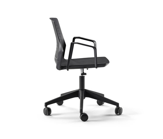 Uka Chair | Office chairs | actiu