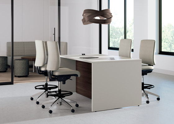 Strassa Collaborative Table | Tables collectivités | National Office Furniture