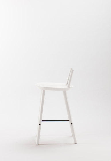 Naïve Semi Bar Chair, white | Taburetes de bar | EMKO PLACE