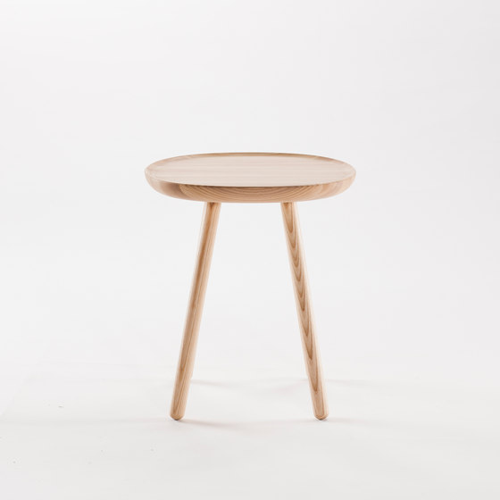 Naïve Side Table, natural ash | Tavolini alti | EMKO PLACE