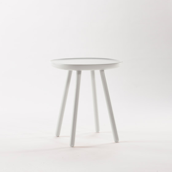 Naïve Side Table, white | Mesas auxiliares | EMKO PLACE