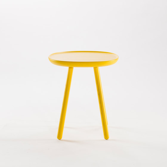 Naïve Side Table, yellow | Mesas auxiliares | EMKO PLACE